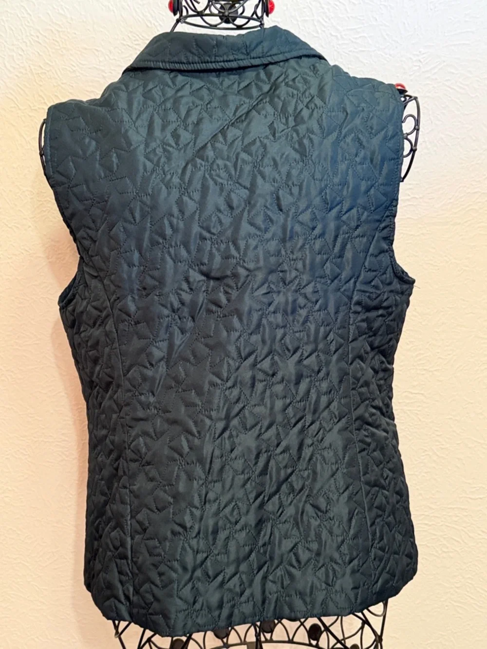 🍀🍀🍀BOGOHO 🍀🍀🍀Christopher & Banks Quilted Zip Front Vest -Medium - Picture 7 of 11